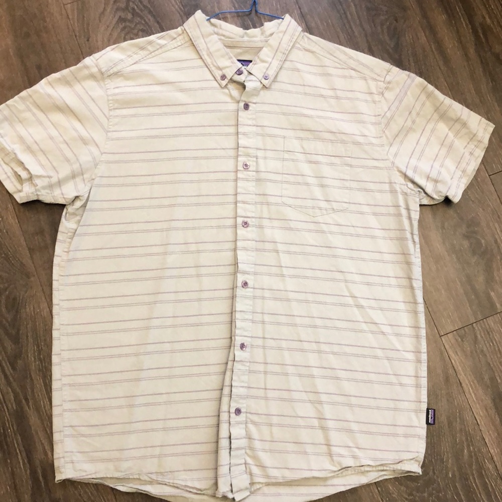 Patagonia Men’s XL button down. Gray and purple
